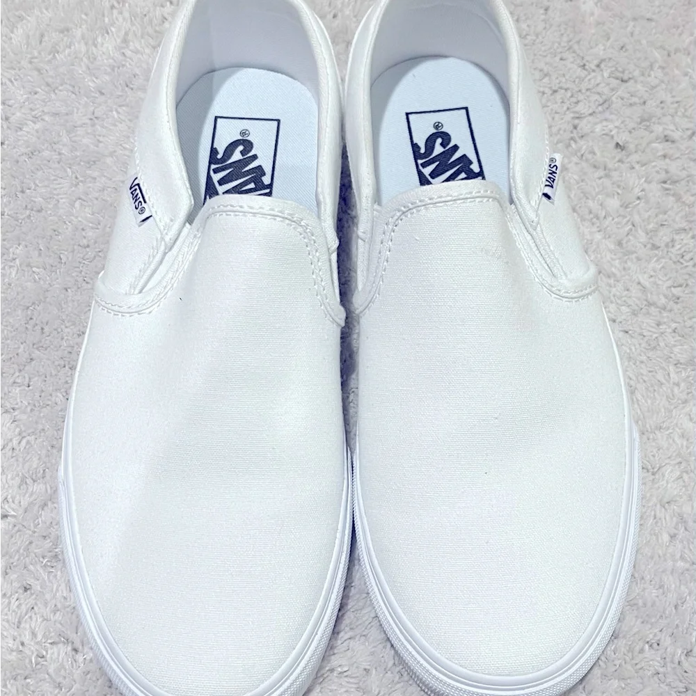 Vans - Picture 2 of 3